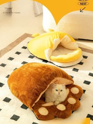 Unmatched Warmth Animal-Shaped Cat Bed - Chicken - Bear