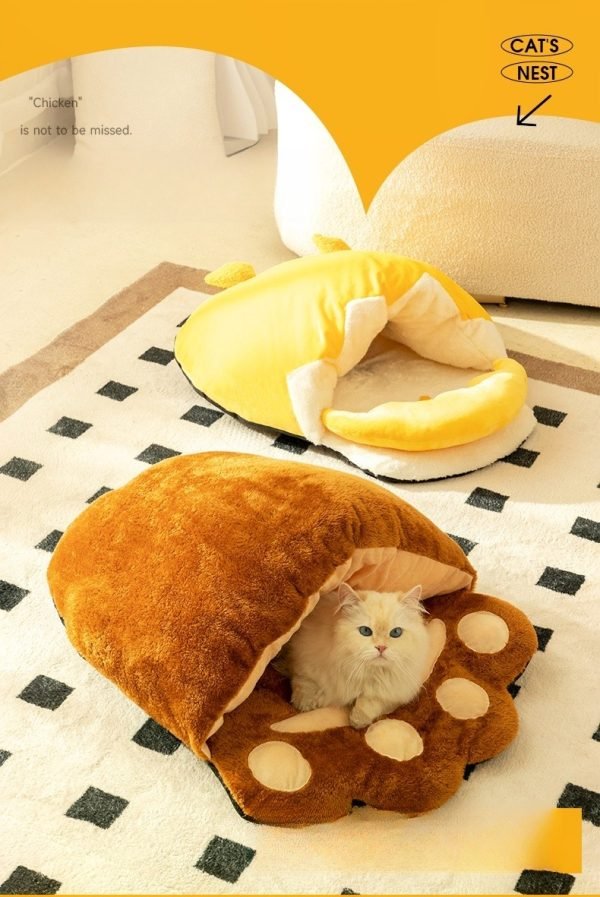 Unmatched Warmth Animal-Shaped Cat Bed - Chicken - Bear